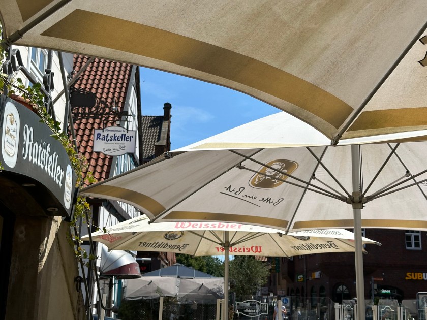 Radreise Ostdeutschland 2024 – Restaurant in der Altstadt von Neustadt am Rübenberge