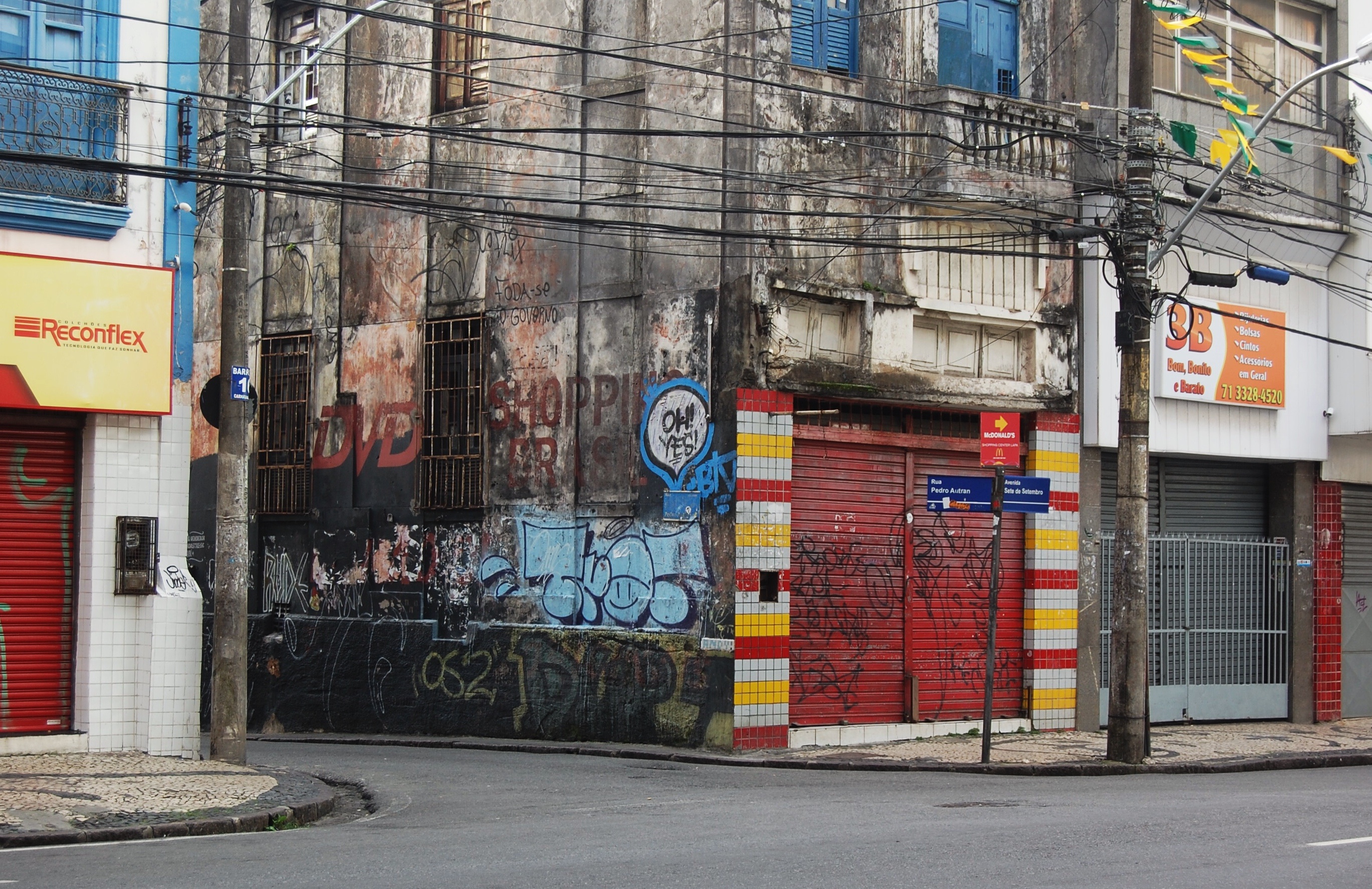 Side Stree and Telephone wires