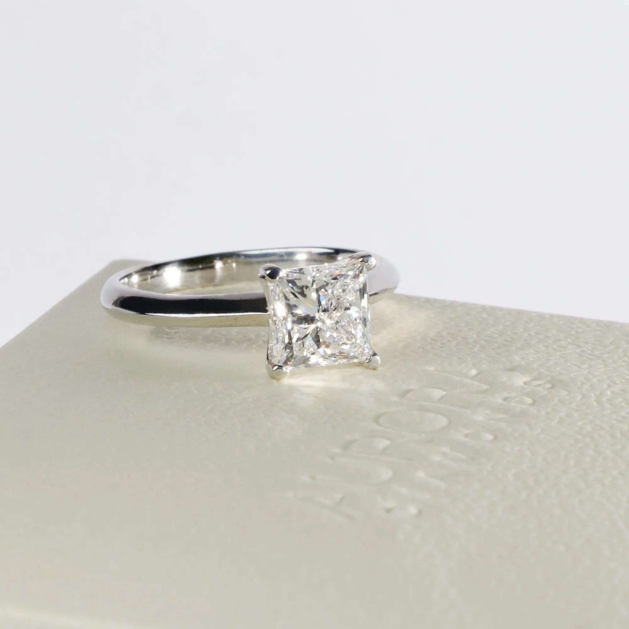 anel-diamante-princess-2-quilates-ouro-18k