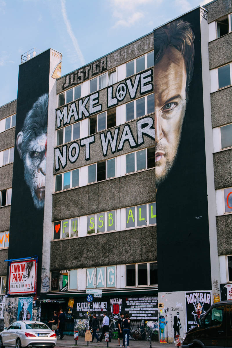 Planet of the Apes plus street art