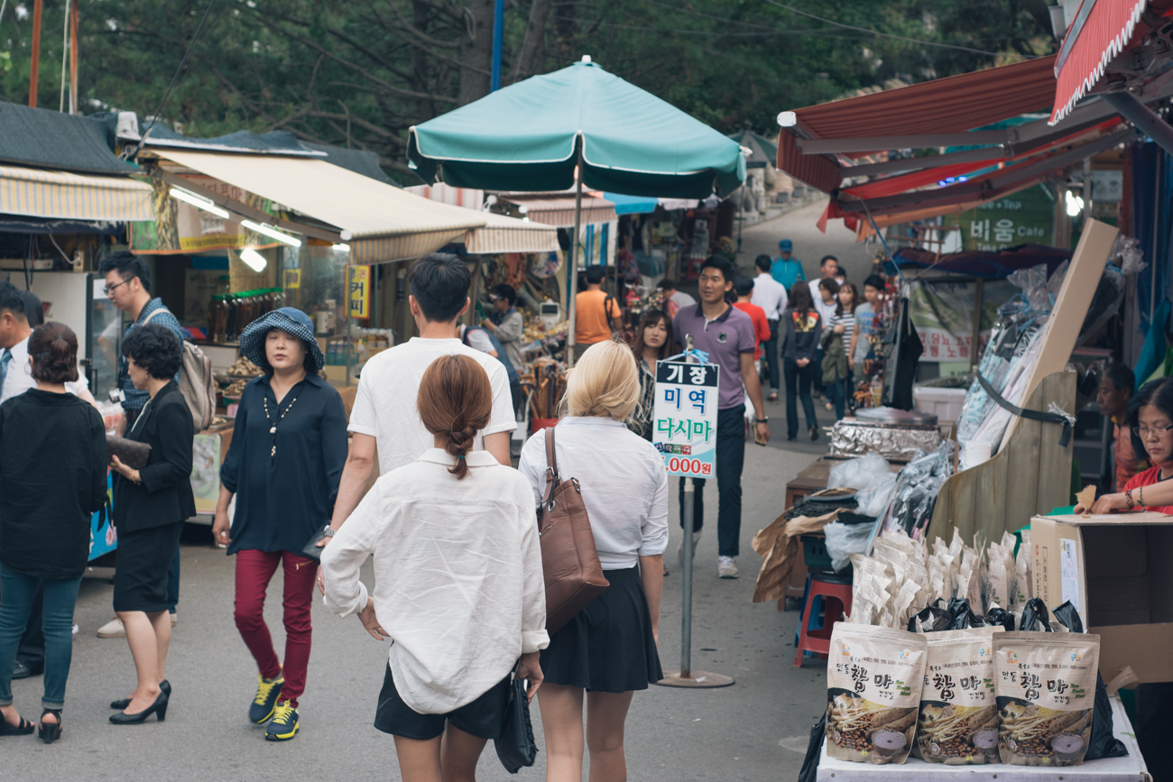 The walk to Yonggungsa temple, aka, Snack Alley