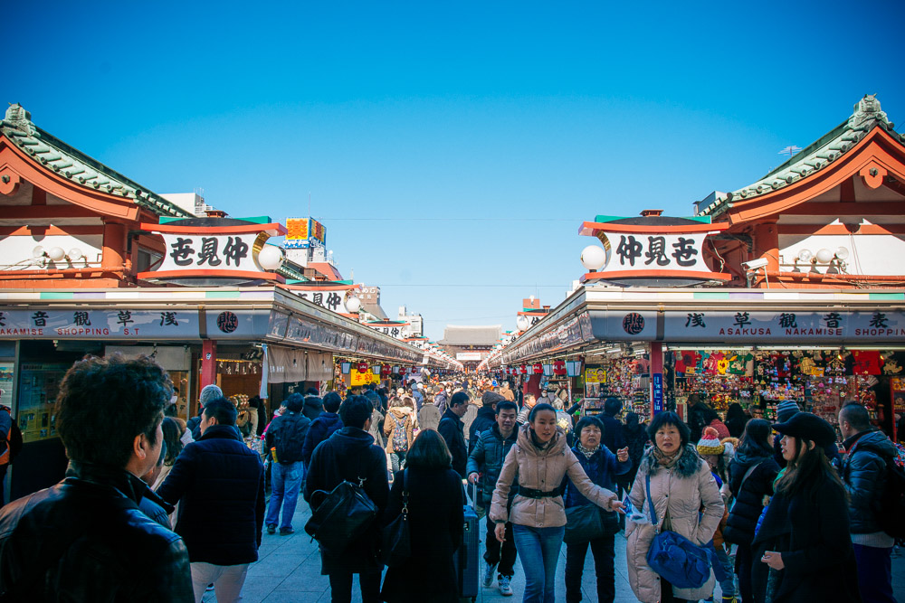 Shopping area in front of Sensoji