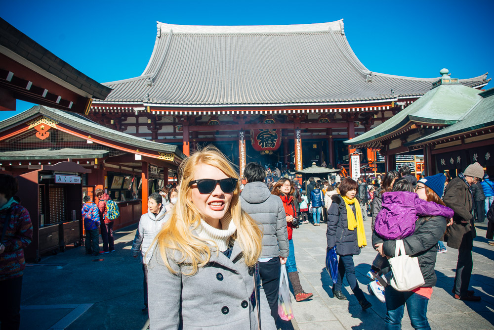 Nicole in front of Hondō