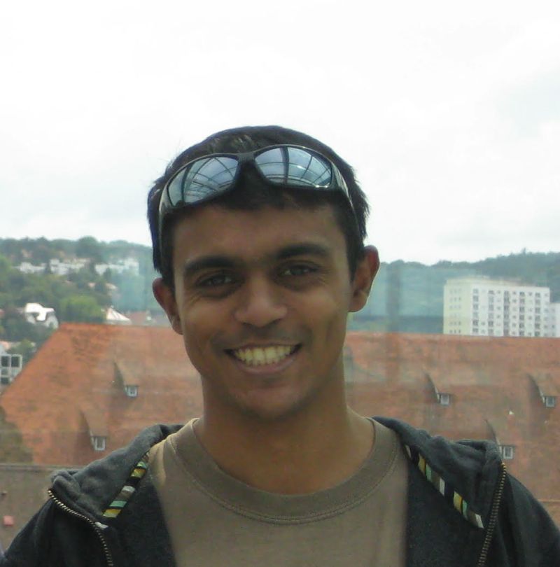 Rew - Premium Gradient Pattern - 4K