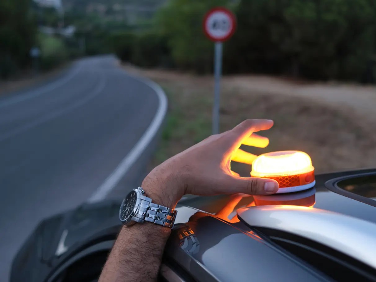 Balizas V16 DESTACADA