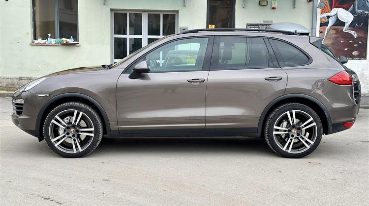 Porsche Cayenne S ??4.2 NAFT??