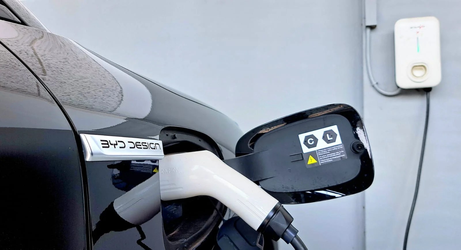 Tips Pemasangan Home Charging dan Pengisian Daya di SPKLU untuk Mobil Listrik BYD