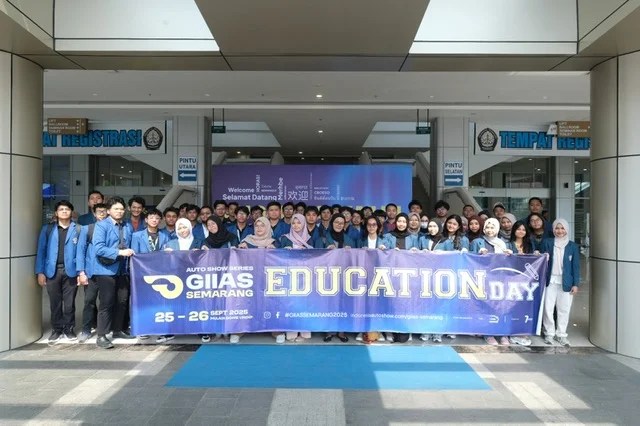 Generasi Muda Menjelajah Masa Depan Otomotif di GIIAS Semarang 2025