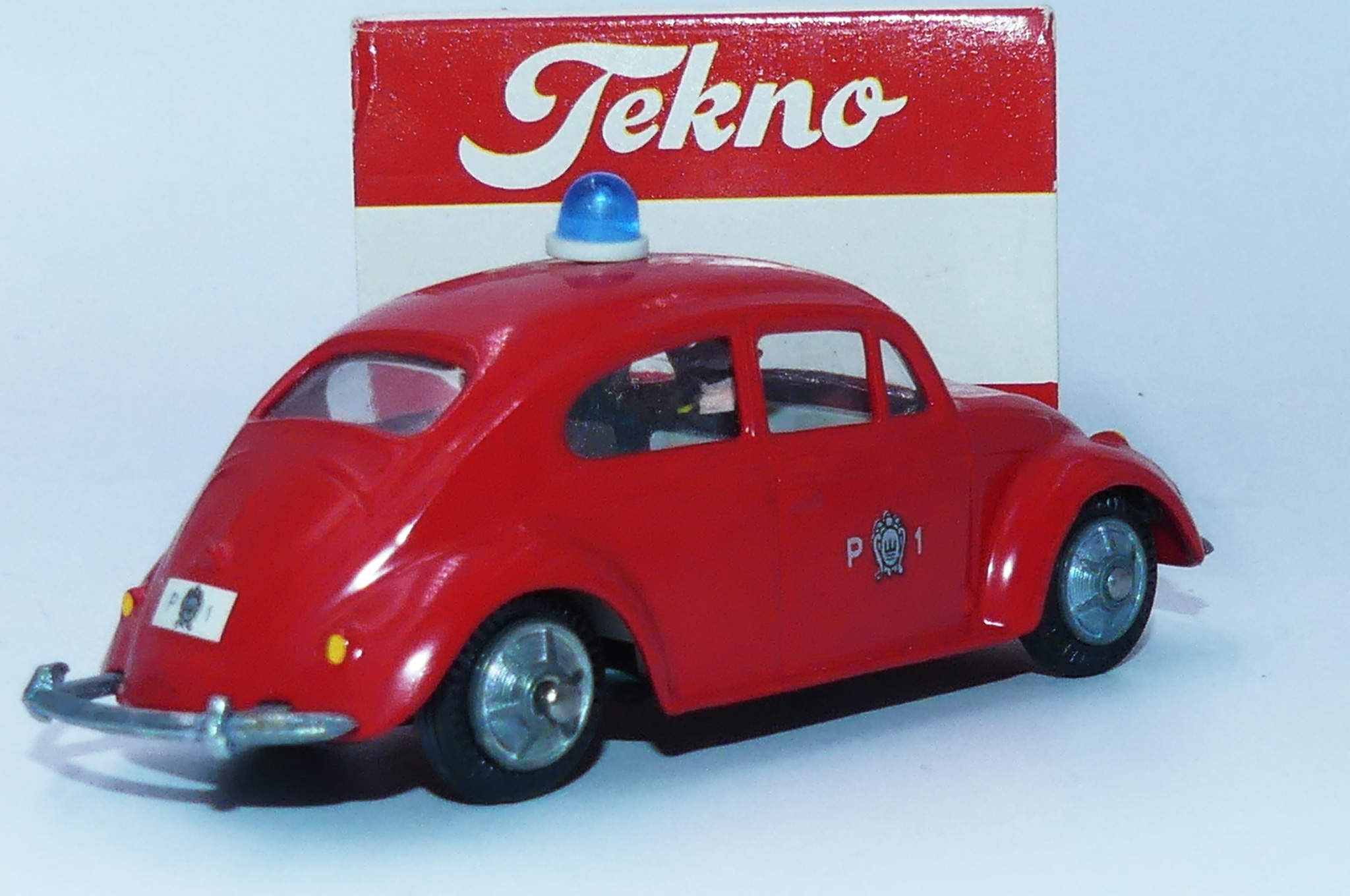 Tekno Volkswagen 1200'63 pompier équipées de jantes à rayons en zamac