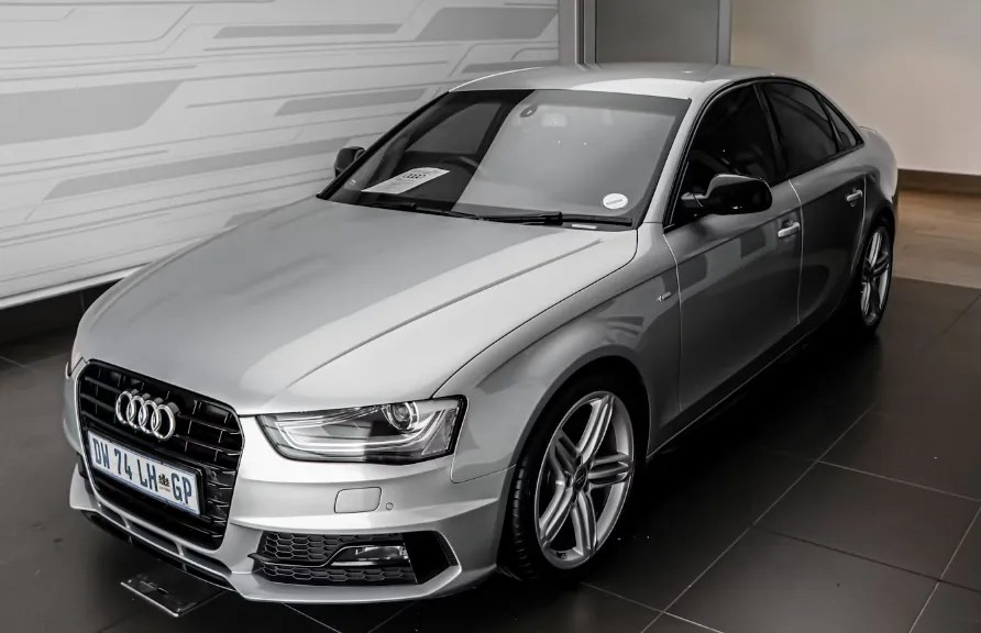 Audi A4: Detaljna recenzija – Spoj njemačkog inženjerstva, luksuza i digitalne inovacije