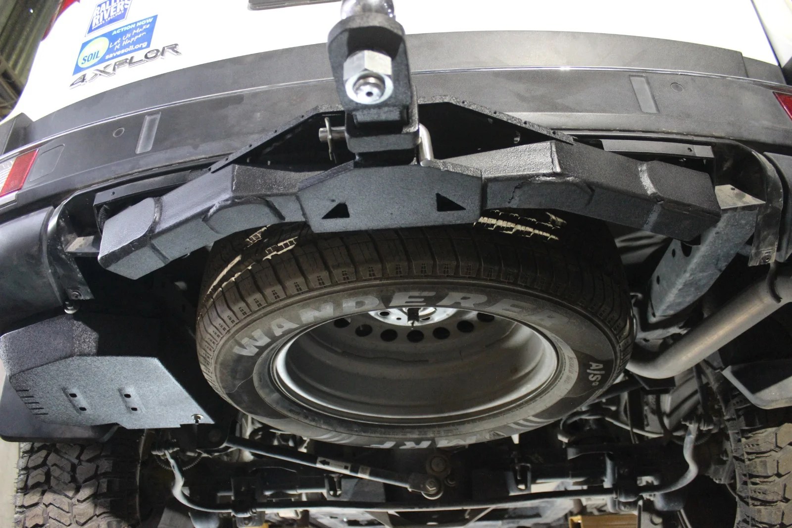 Scorpio-N Heavy Duty Tow Hook - Automods.in