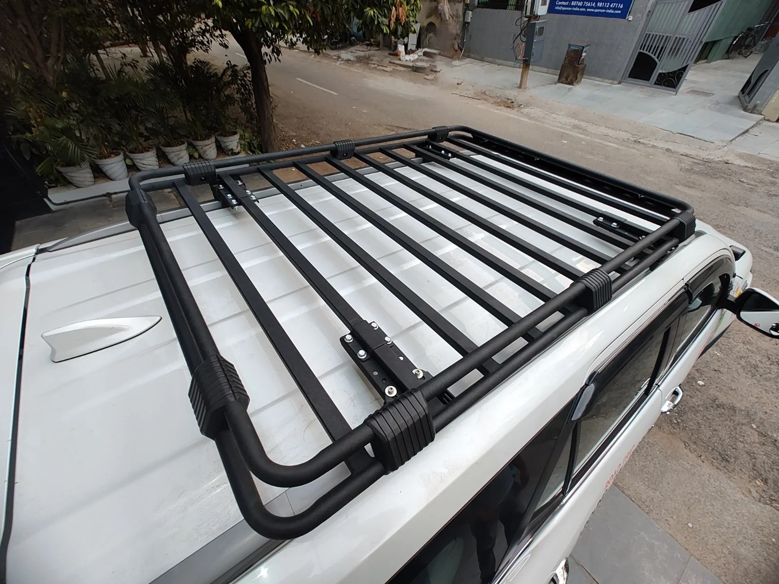 Toyota Fortuner Full Roof Carrier – Model DR