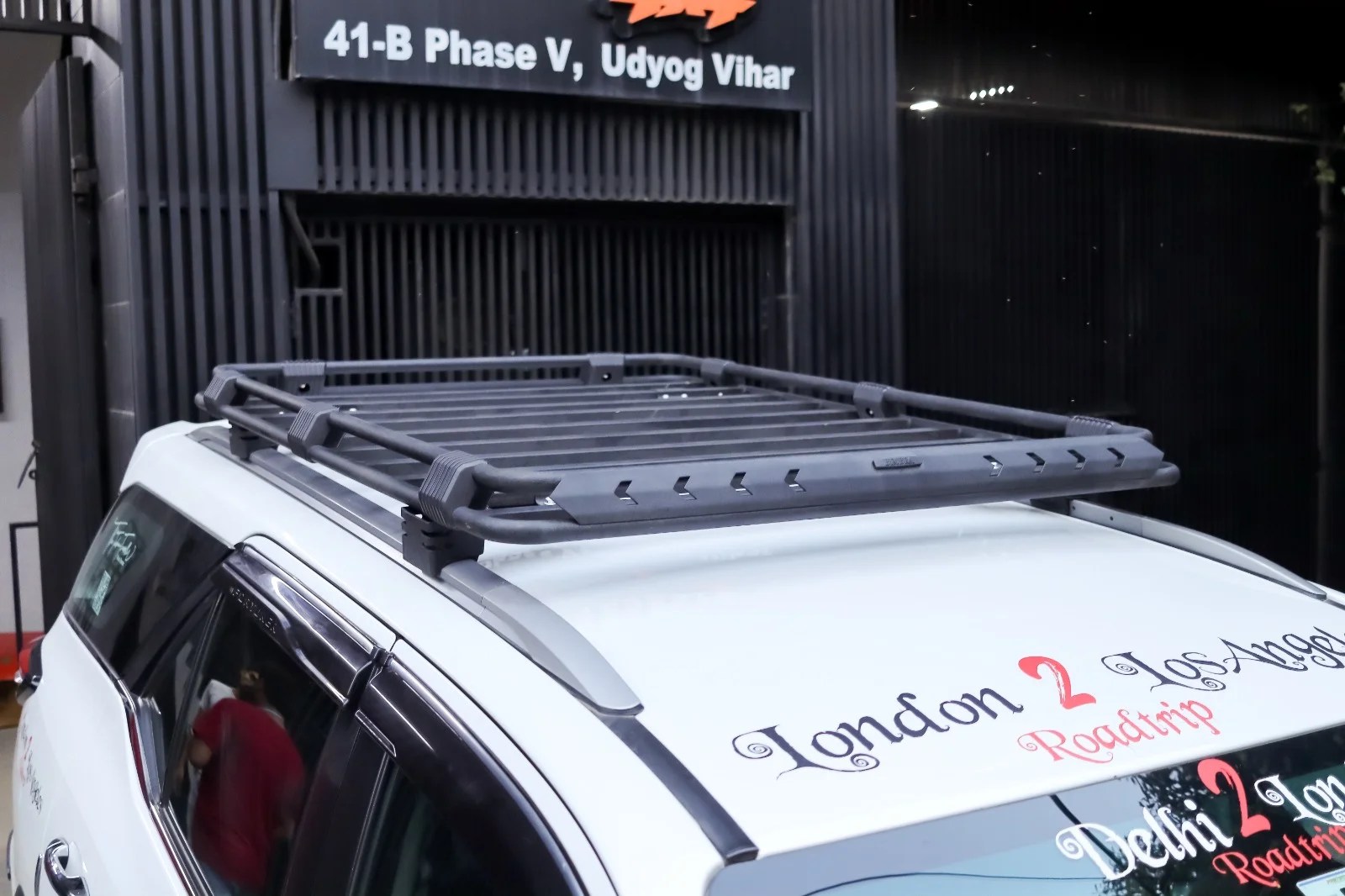 Toyota Fortuner Full Roof Carrier – Model DR