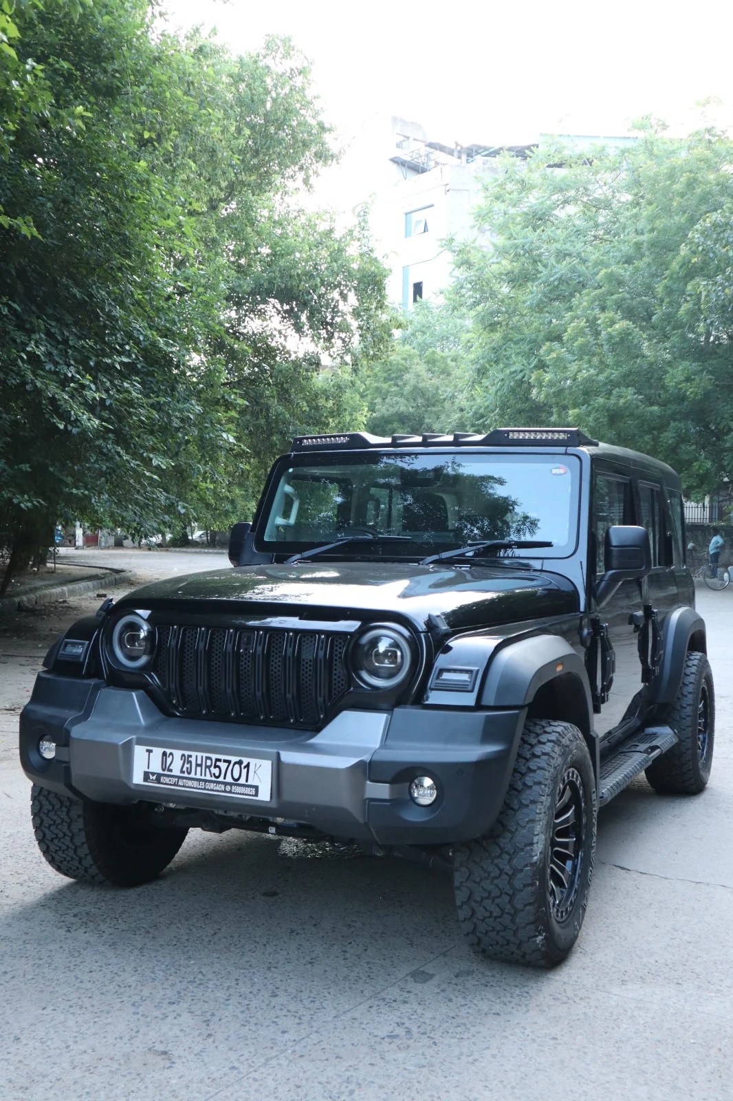 Thar Roxx Bimbra Roof LED Bars with Aurora Lights