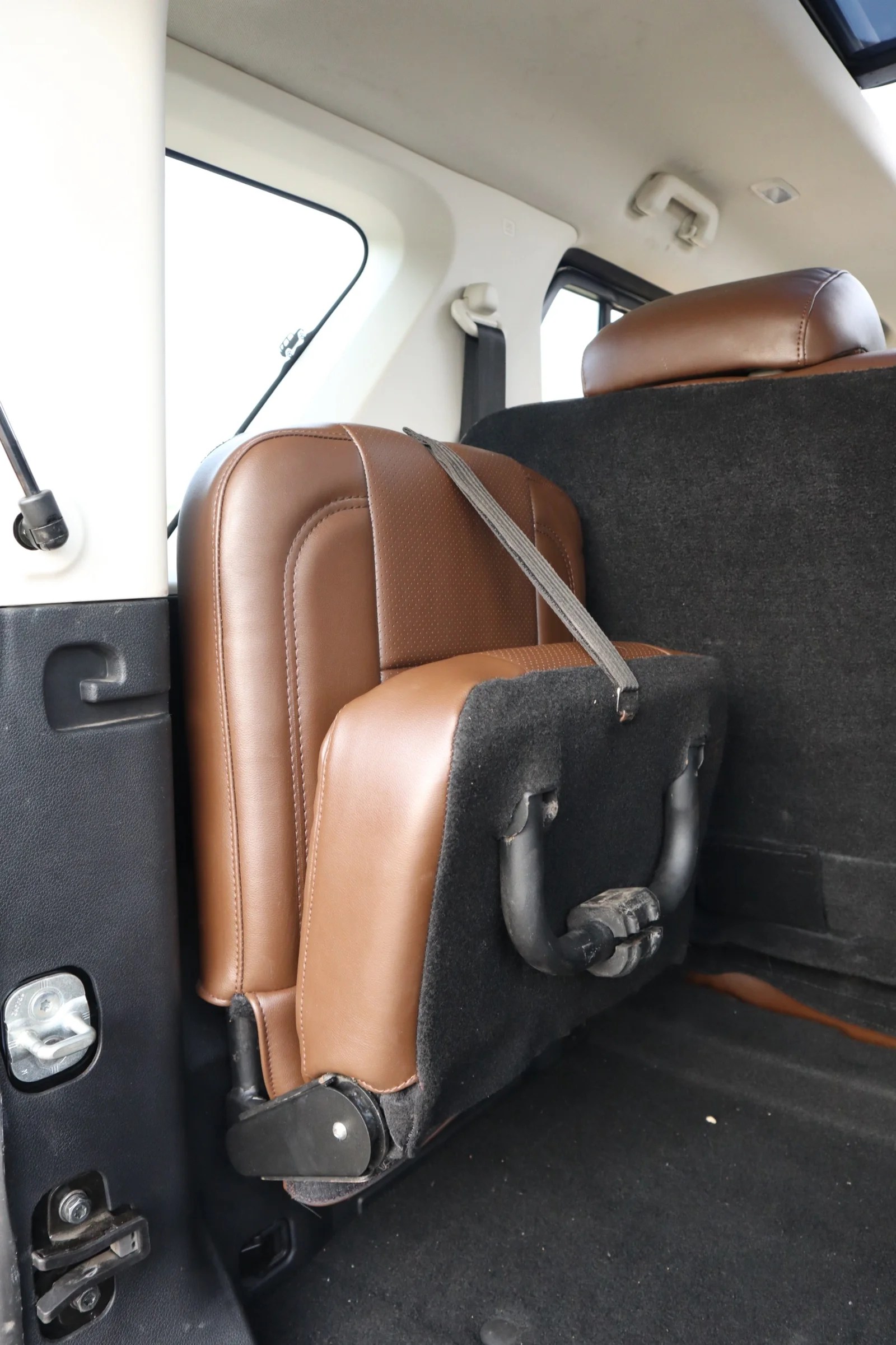 Thar Roxx Bimbra Parallel Seats | Foldable Rear