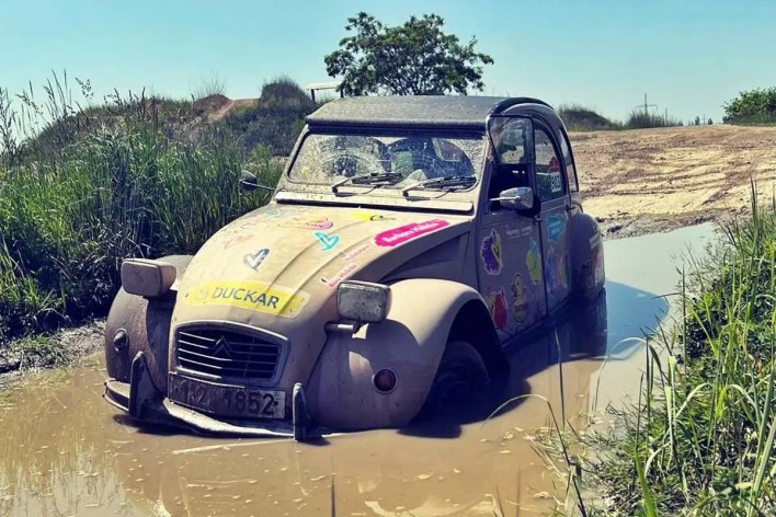 Duckar, el auto más pintoresco del Dakar Classic