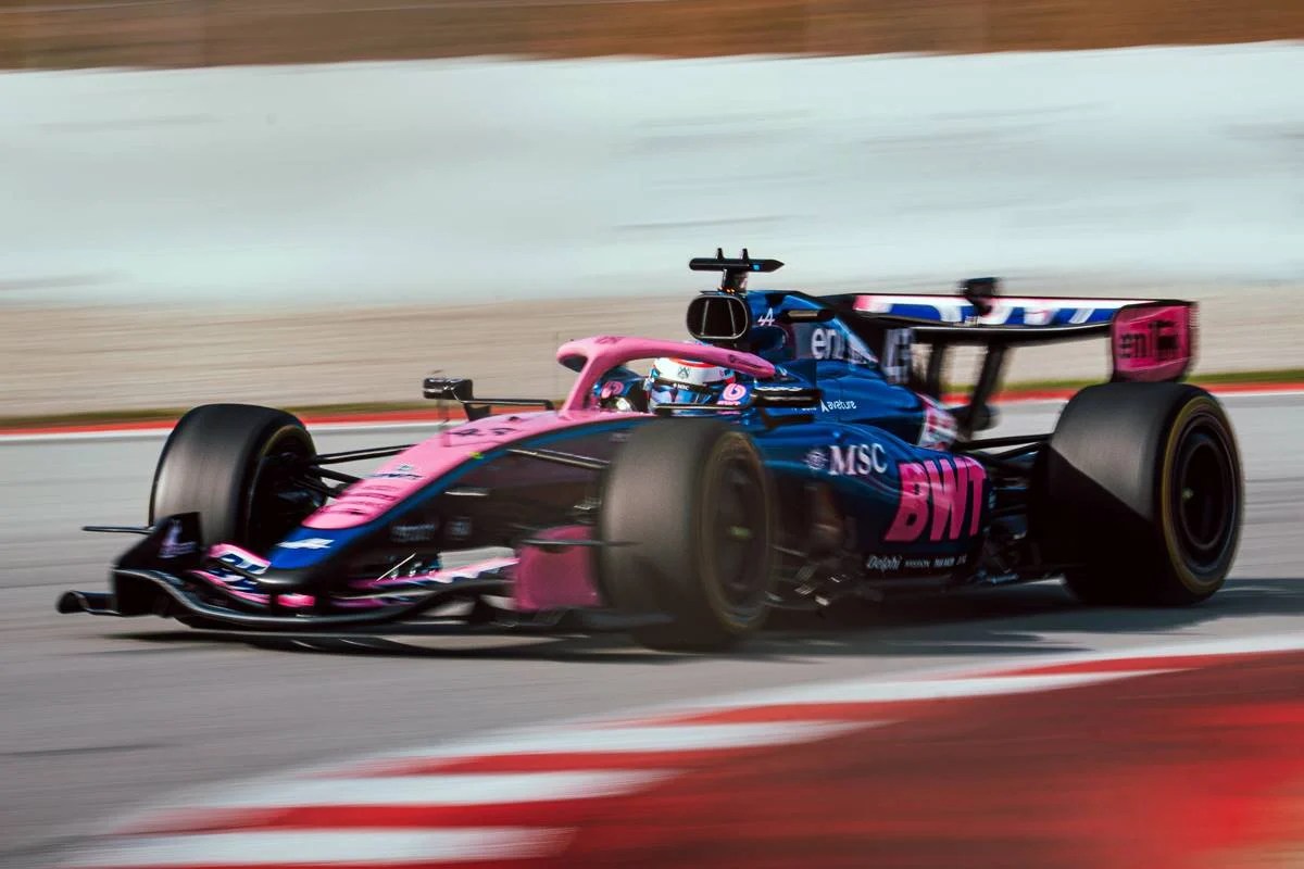 que pasa con los motores mercedes