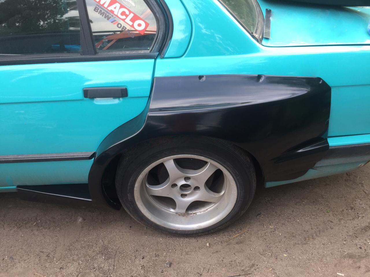 Bmw e30 4-door (sedan/touring) full wide body kit