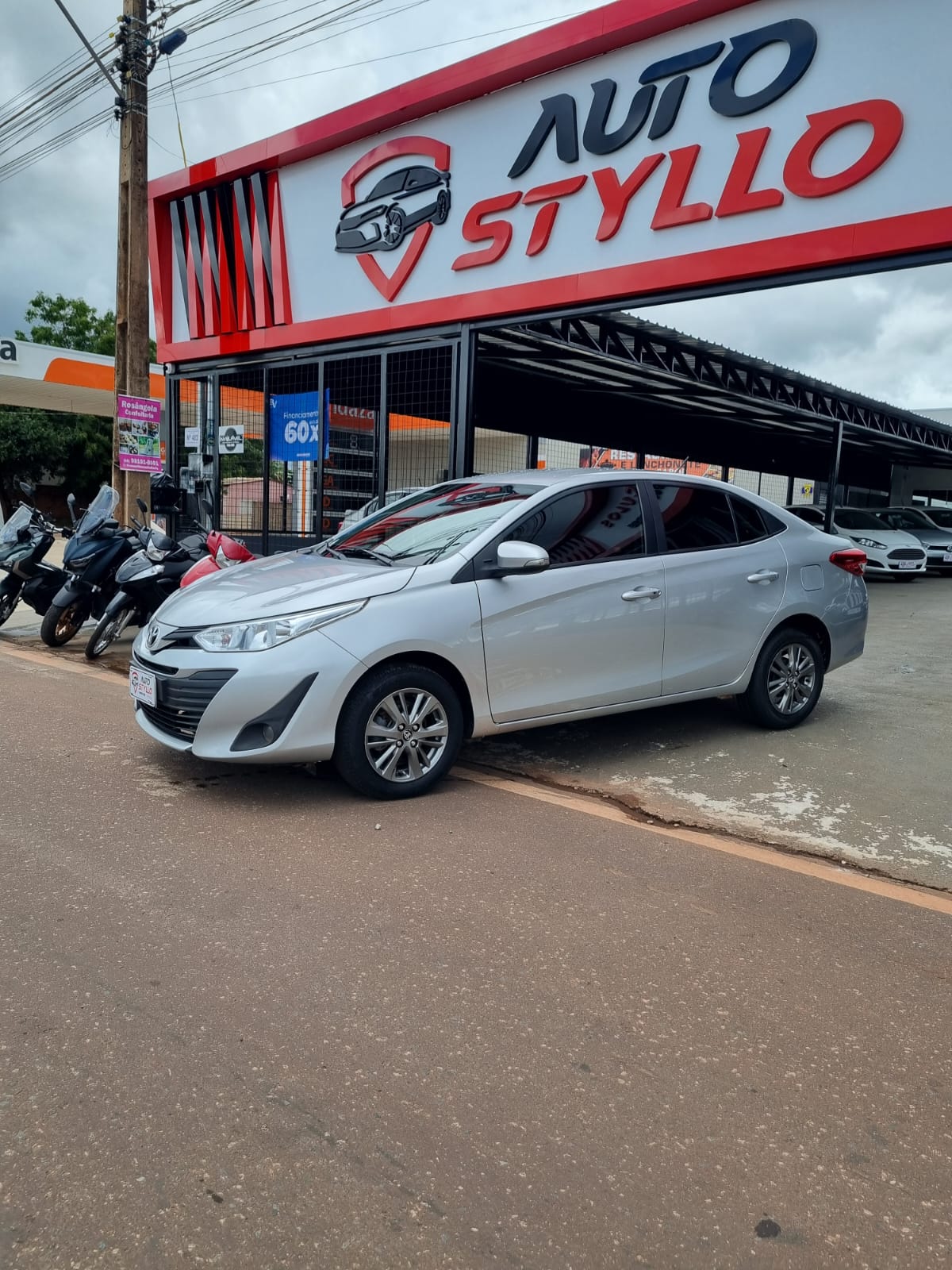 YARIS 1.5 XL