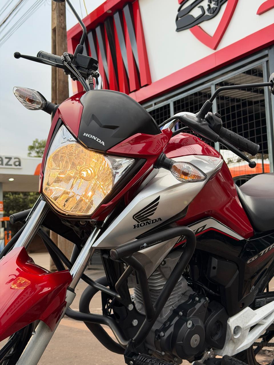 TITAN 160