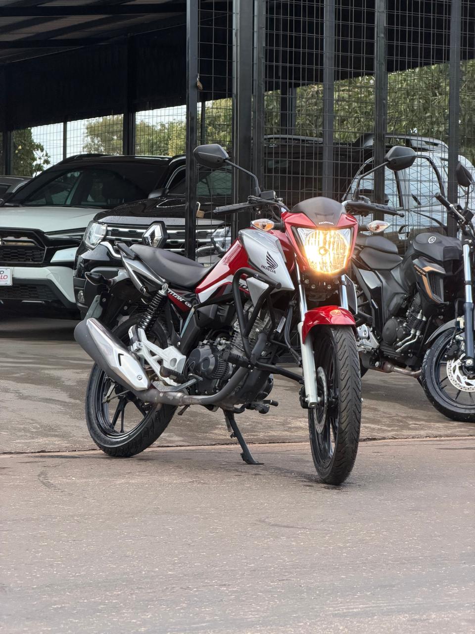 TITAN 160