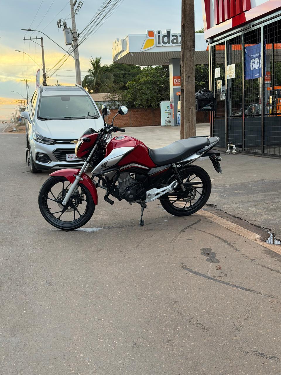 TITAN 160