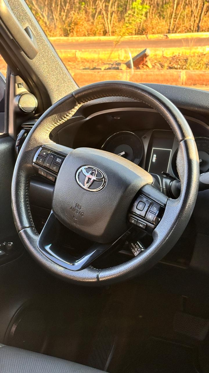HILUX CONQUEST 4X4