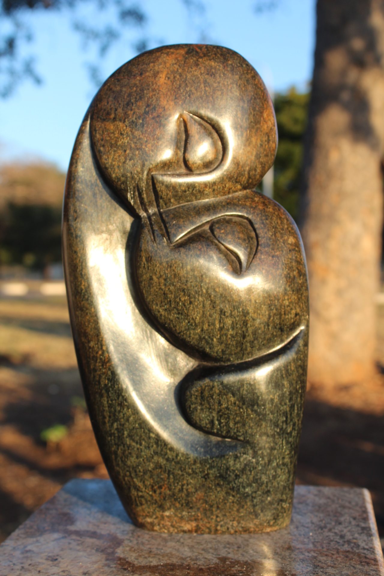 kissing Lovers