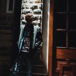 Ishav Portfolio - Modern Abstract Pattern - Ultra HD