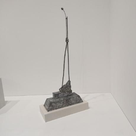 John Tyree Medium - Elegant Abstract Design - Mobile