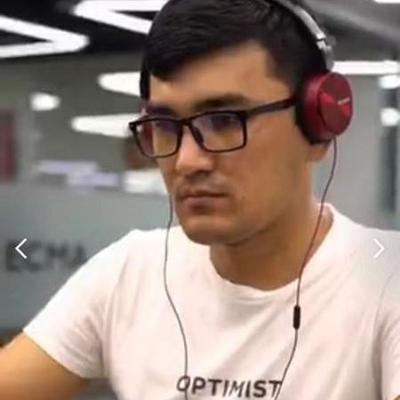 Nakhmedov Github - Elegant Gradient Texture - Mobile