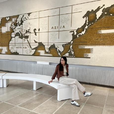 Bojana Dimitrieva Github - Artistic Gradient Illustration - Mobile