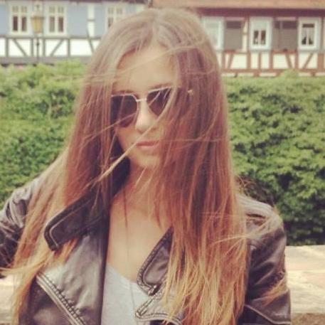 Monnydesign Simona Nikolova Github - Mountain Designs - Stunning Desktop Collection