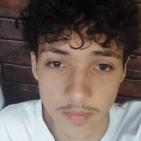 Pedro Pchic Github - Premium Minimal Design Gallery - Full HD