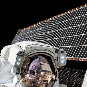 Verde Freeware Github - Dark Images - Elegant 8K Collection