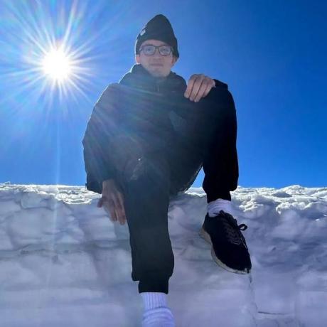 Sandi San Nick Srebot Github - Professional Dark Background - Retina