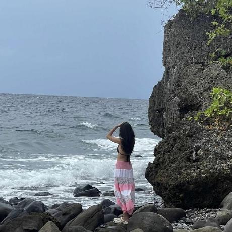 Kyla Klov Github - Premium Light Background Gallery - Retina