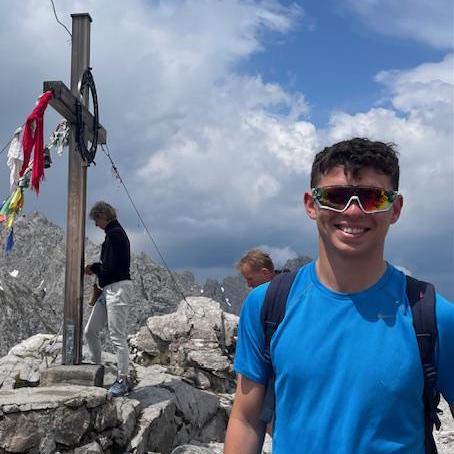 Stanley Baby Github - Premium Minimal Wallpaper Gallery - 8K