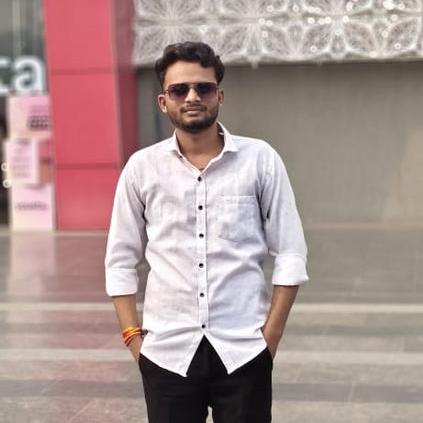 Aryan Saini Medium - Best Minimal Arts in Retina