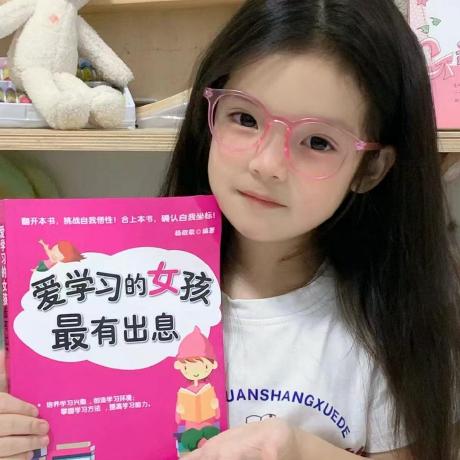 Yvette Moon Github - Light Textures - Modern 4K Collection