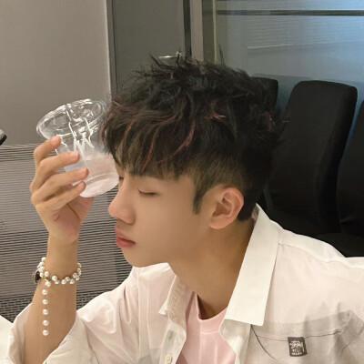 Esther Sirius Github - Ultra HD Colorful Background - High Resolution