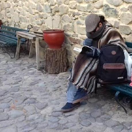 Ulises Rosas Medium - Download Elegant Space Texture | High Resolution