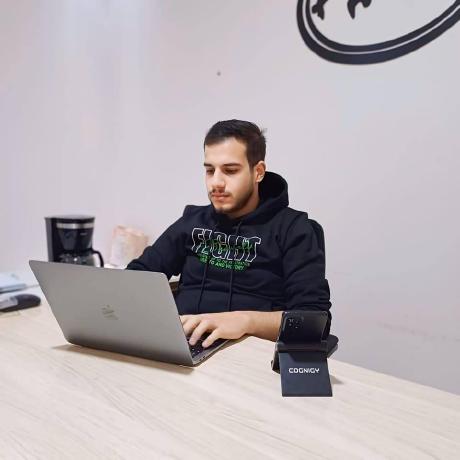 Cv Karim Elmogy - Download Elegant Abstract Texture | Retina