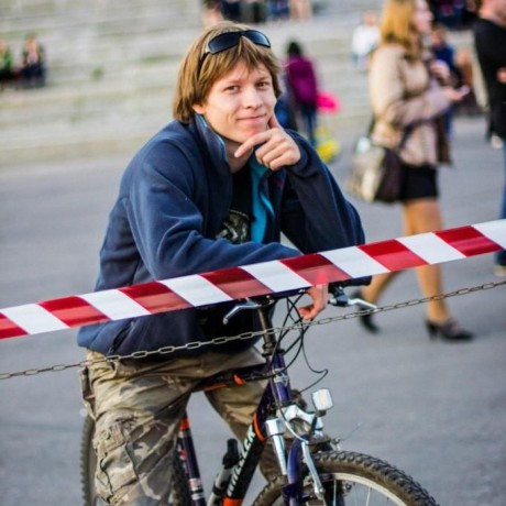 Highload Fun - Premium City Art Gallery - 8K