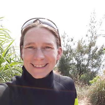 Cj Mcrae Medium - Modern Gradient Pattern - Mobile