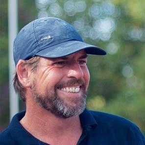 Stuart Mcfarlane - Mobile Gradient Wallpapers for Desktop