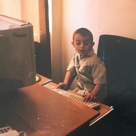 Tevfik Tevfik Kad O Lu Github - Elegant Desktop Dark Photos | Free Download