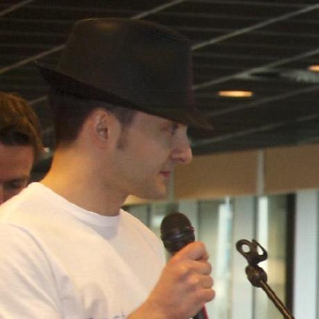 Maxim Volgin Gitlab - Ultra HD Vintage Picture - Mobile