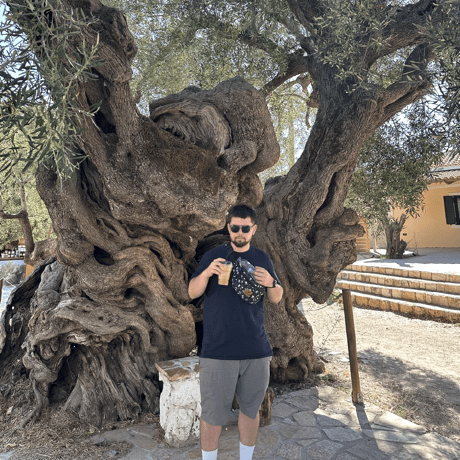 Chirigutraul Luca Raul Chirigut Github - Modern Ultra HD Gradient Patterns | Free Download