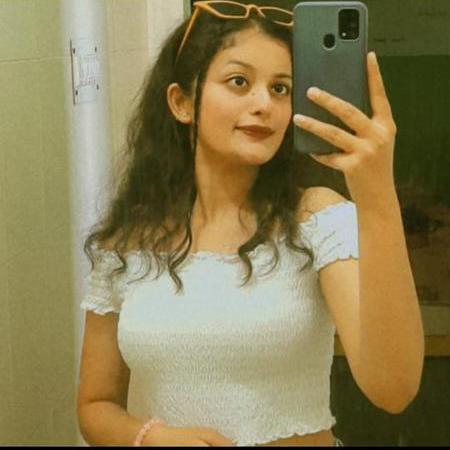 Shatakshi Castyou - Gradient Picture Collection - Ultra HD Quality